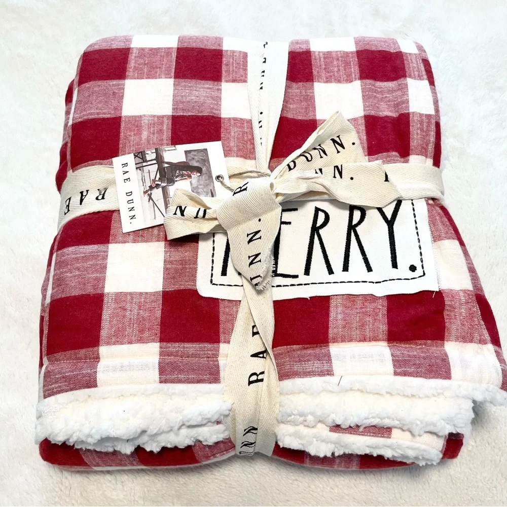 NWT Rae Dunn MERRY Buffalo Check Sherpa Blanket Throw